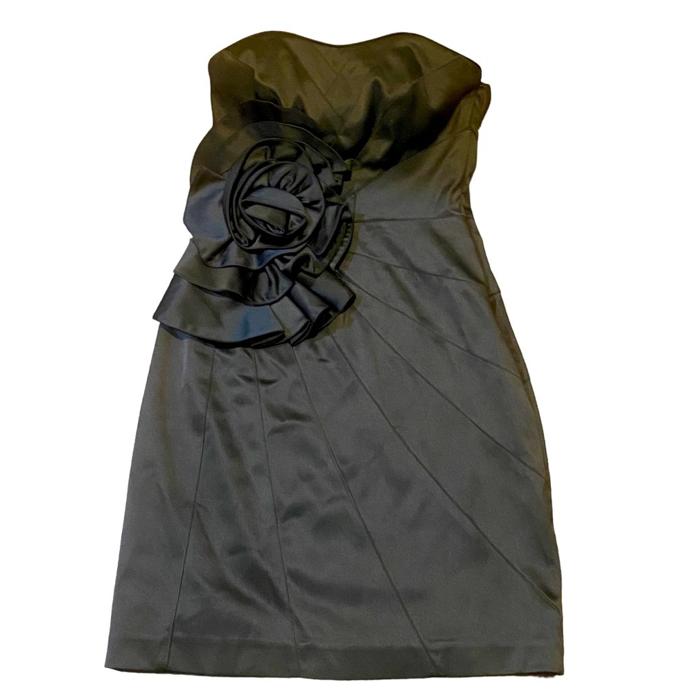 Black sweetheart cocktail dress flower White house black market balletcore